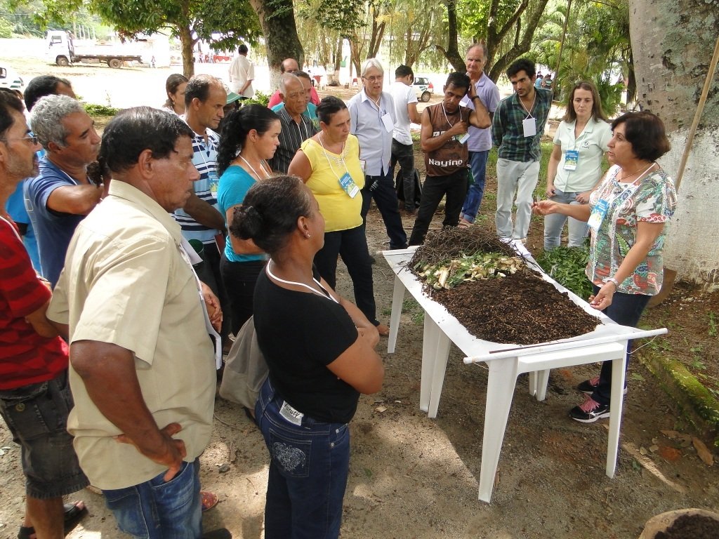 Pesquisadoras Maira Fonseca e Maria Aparecida. Foto: Ana Cristina Ajub - EPAMIG