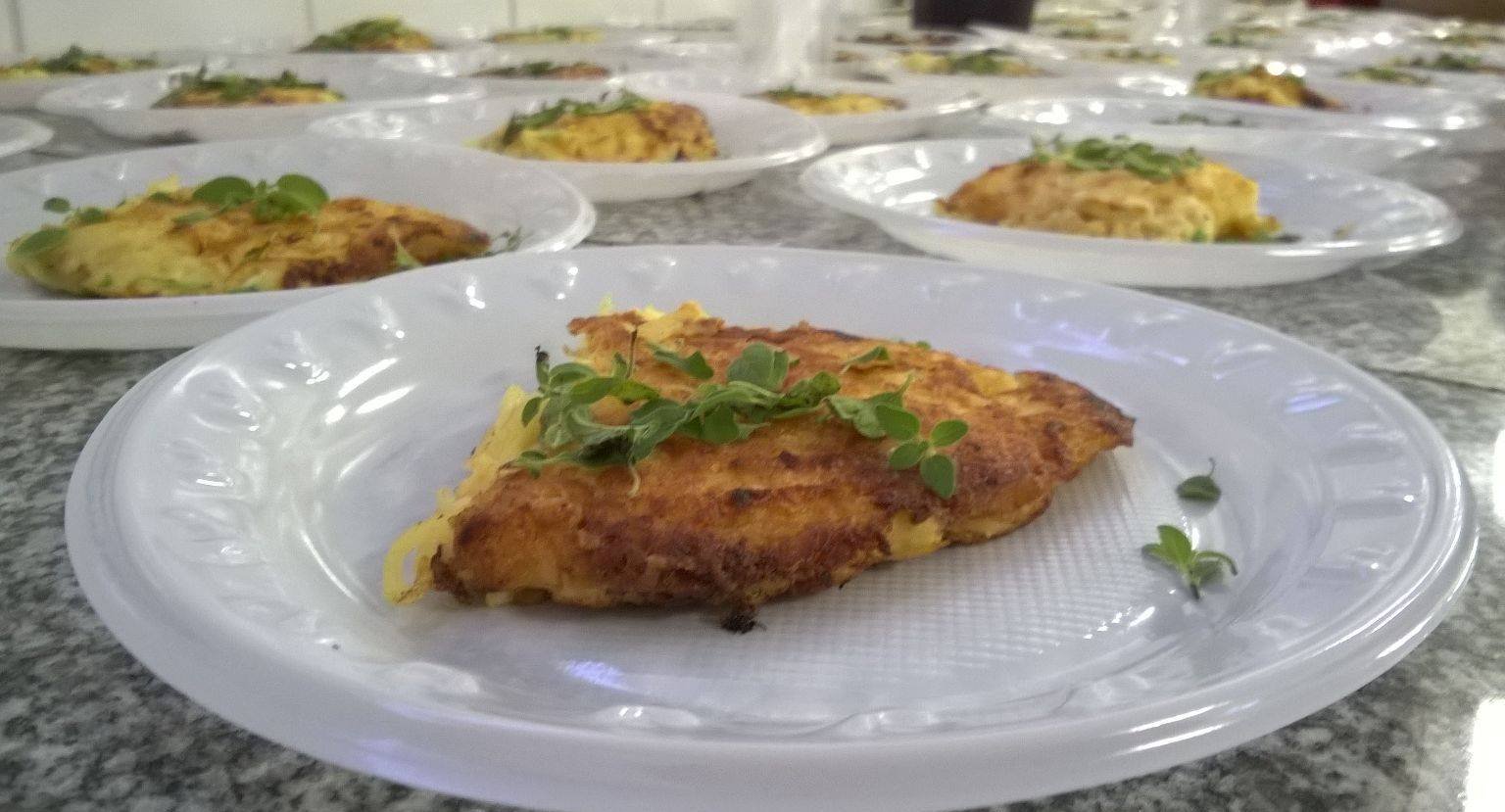 Tortilha espanhola com ervas e azeite produzida com queijo minas das Vertentes. Foto: Daniel Arantes